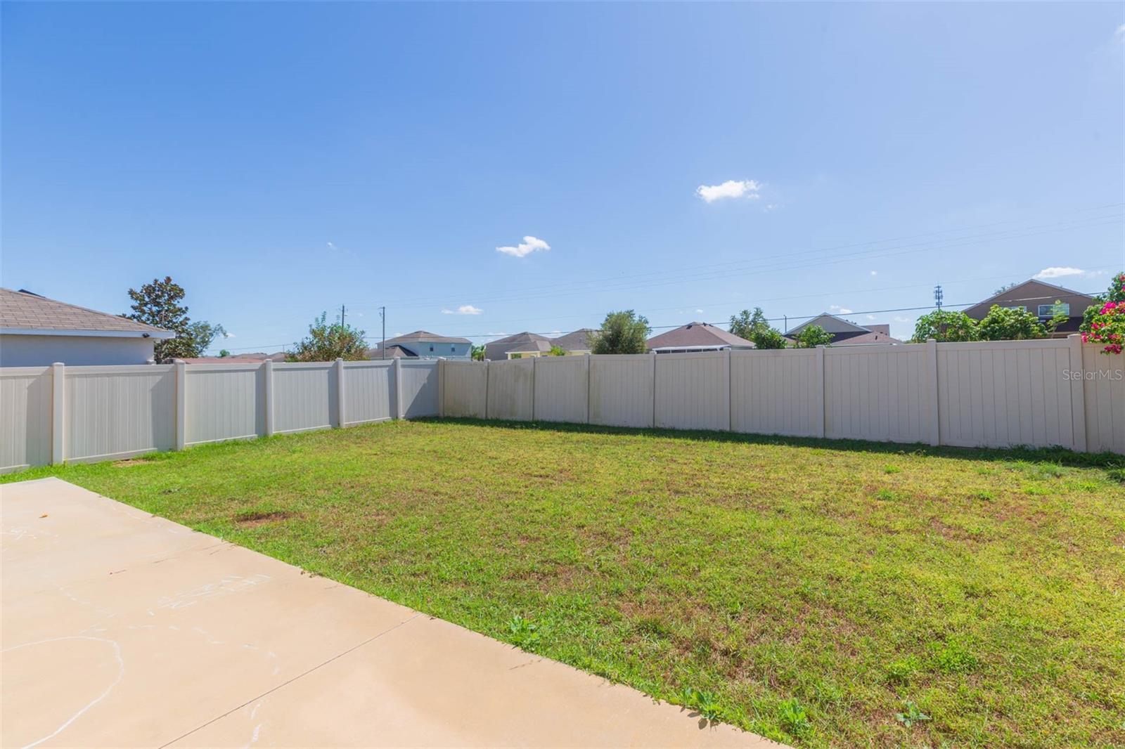 Image 38 of 44 For 1601 Climbing Dayflower Drive