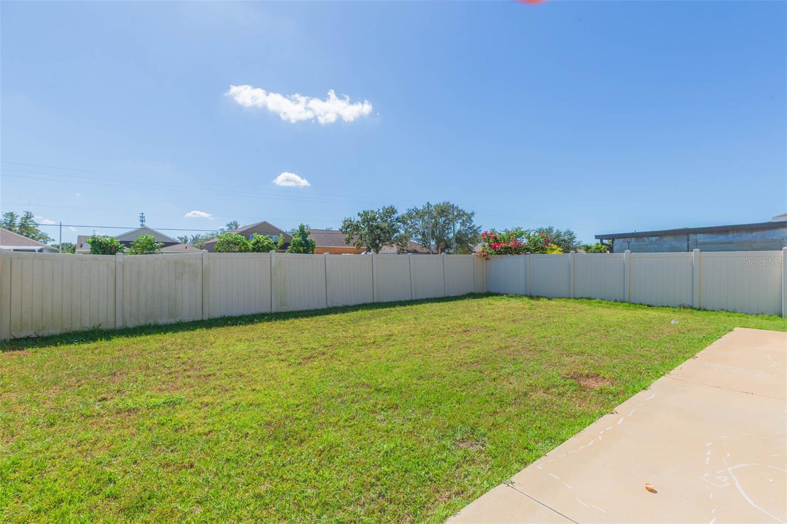 Image 40 of 44 For 1601 Climbing Dayflower Drive