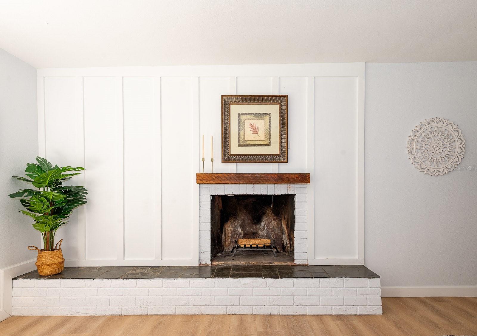 Listing photo id 21 for 9640 Hilltop Drive