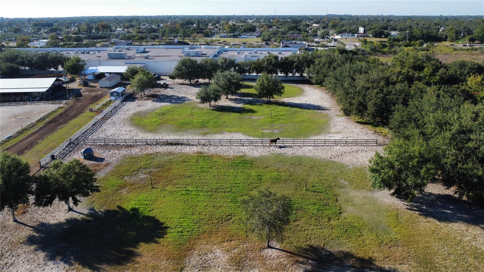 Listing photo id 54 for 9640 Hilltop Drive