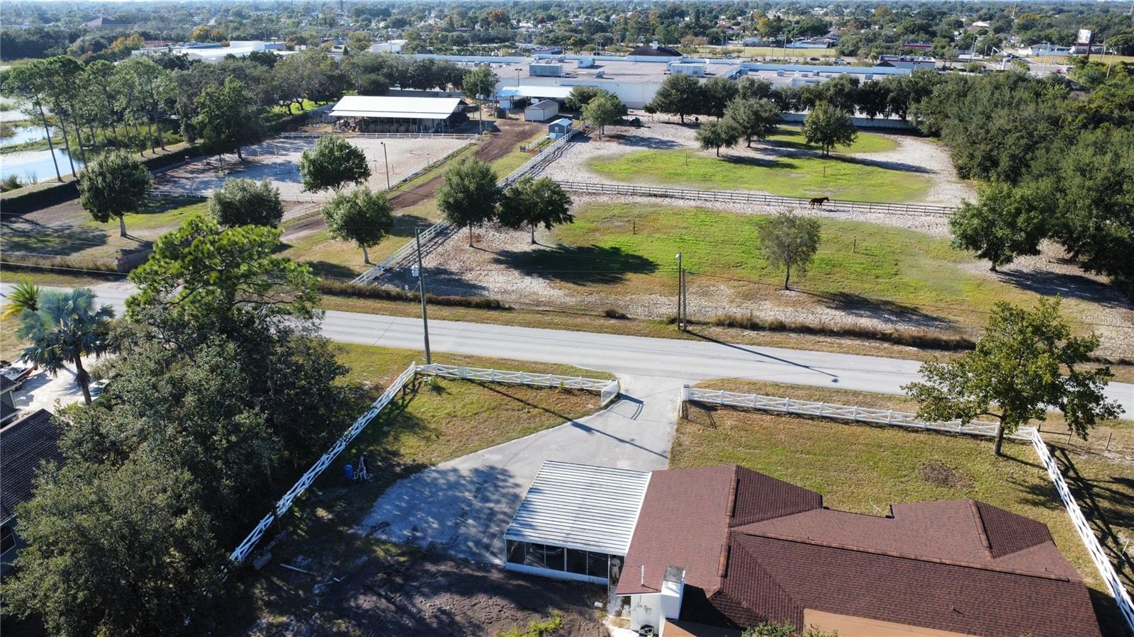 Listing photo id 55 for 9640 Hilltop Drive