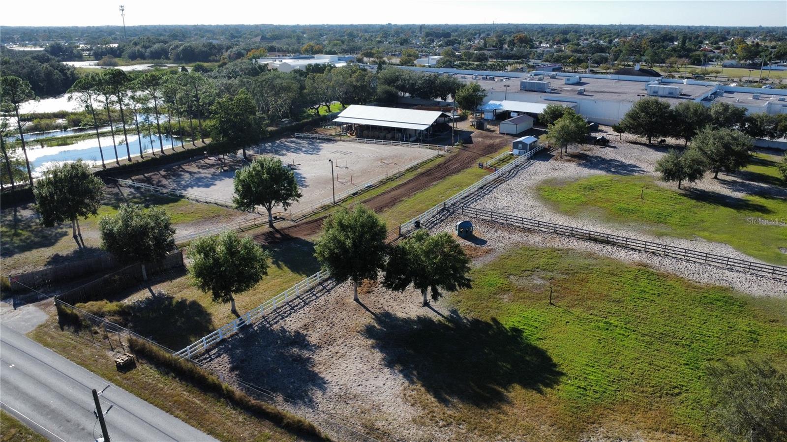 Listing photo id 57 for 9640 Hilltop Drive