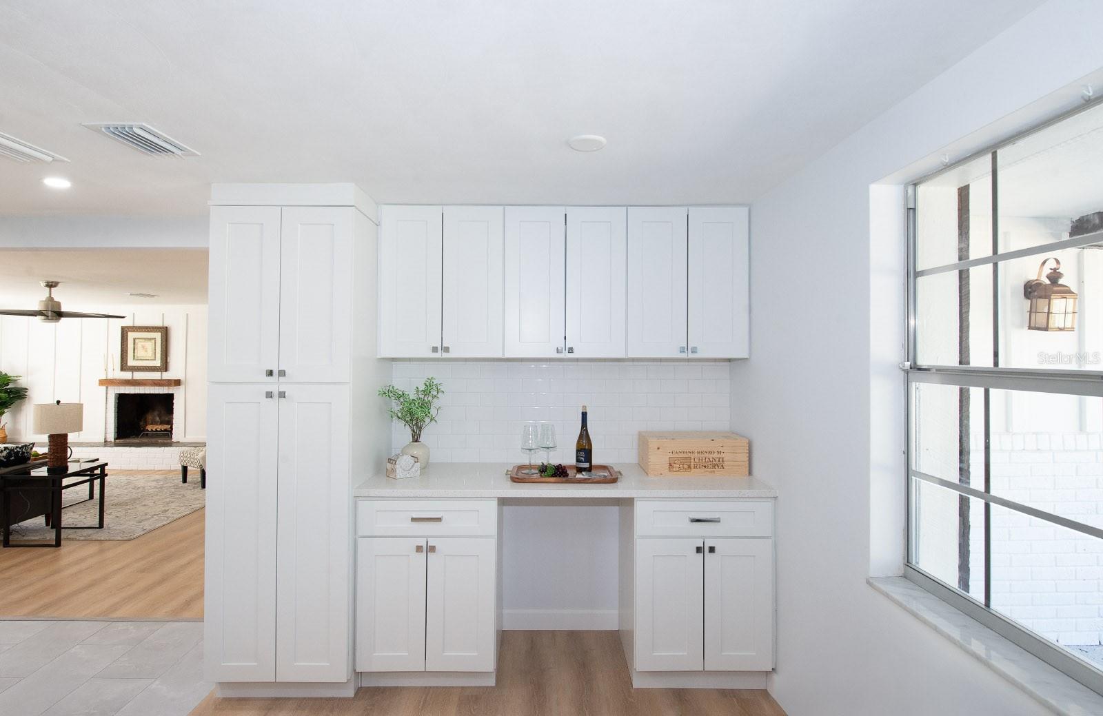 Listing photo id 7 for 9640 Hilltop Drive