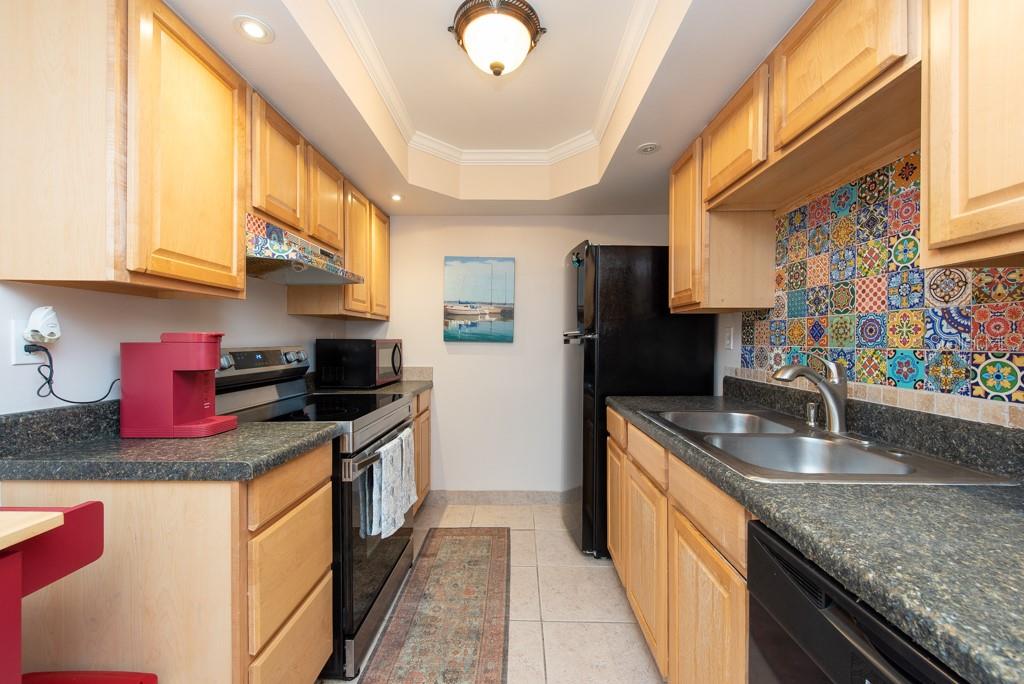Image 12 of 73 For 400 64th Avenue 704
