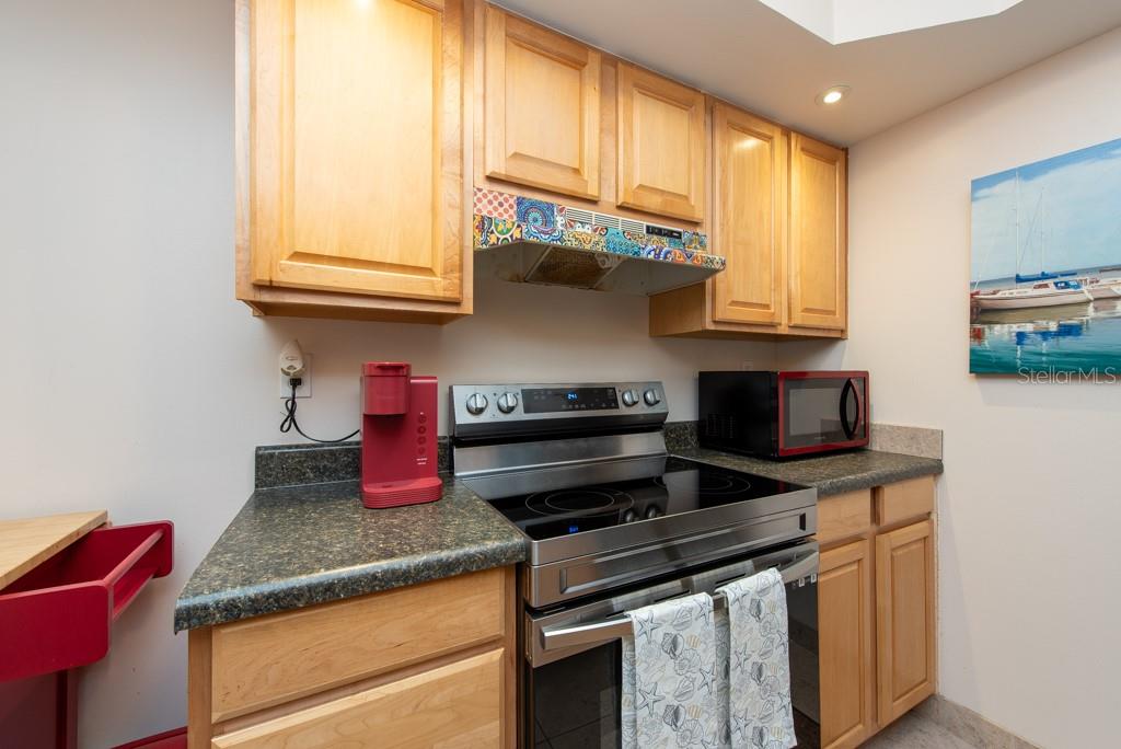 Image 14 of 73 For 400 64th Avenue 704