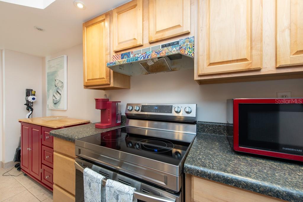 Image 15 of 73 For 400 64th Avenue 704