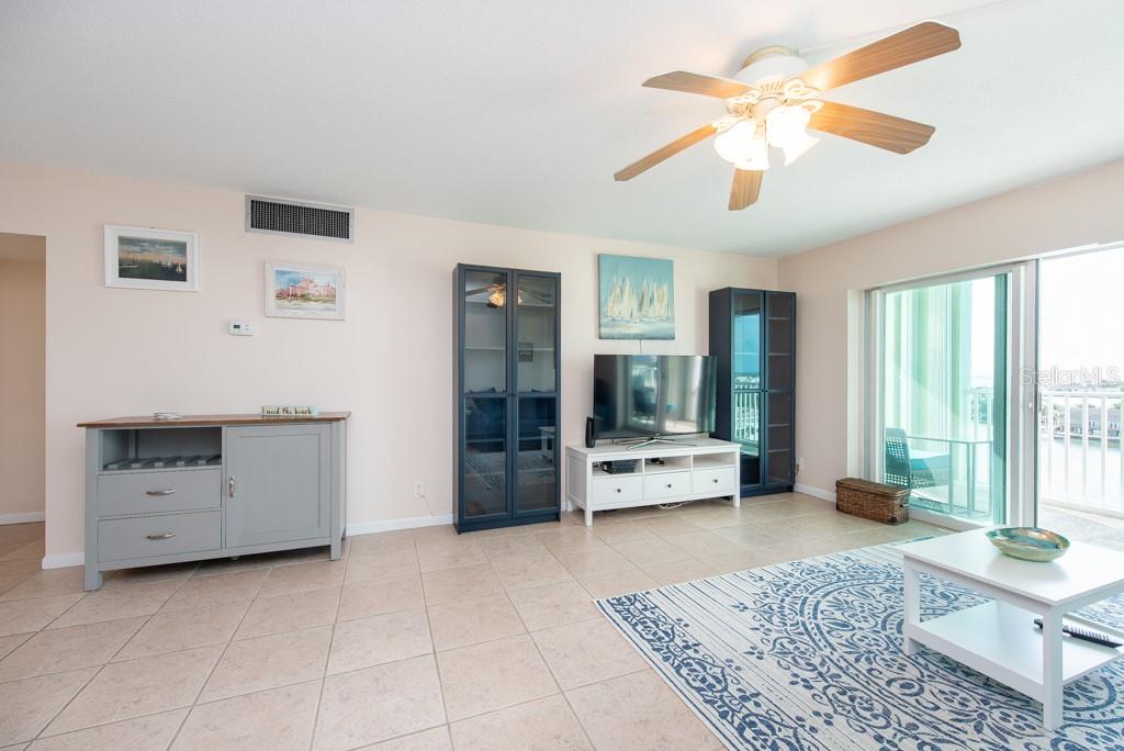 Image 22 of 73 For 400 64th Avenue 704
