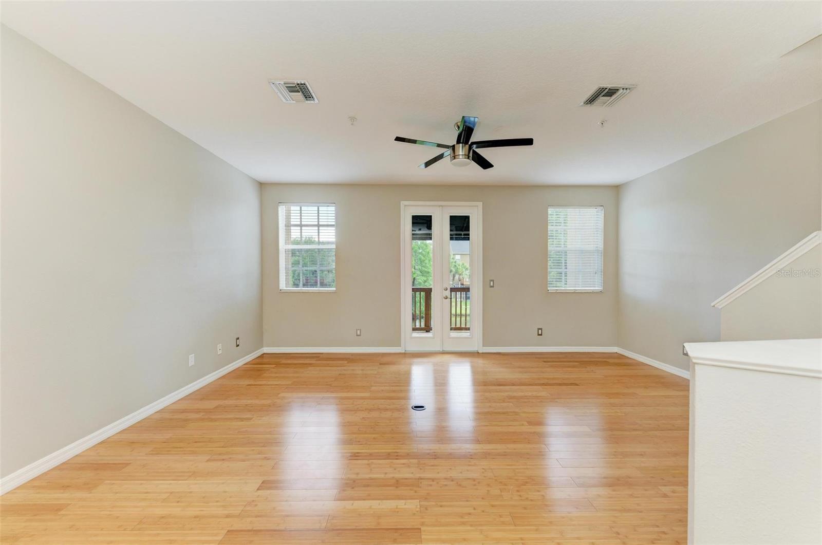 Image 8 of 63 For 2926 Bayshore Pointe Drive