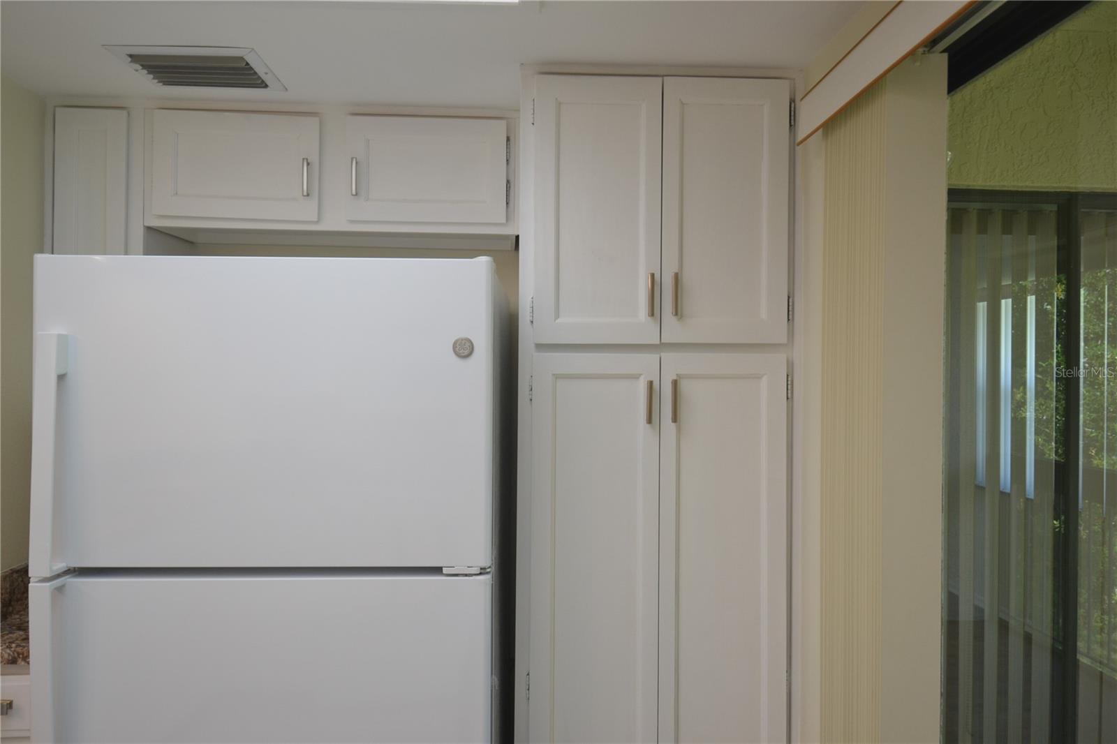 Image 11 of 53 For 226 Woodlake Wynde