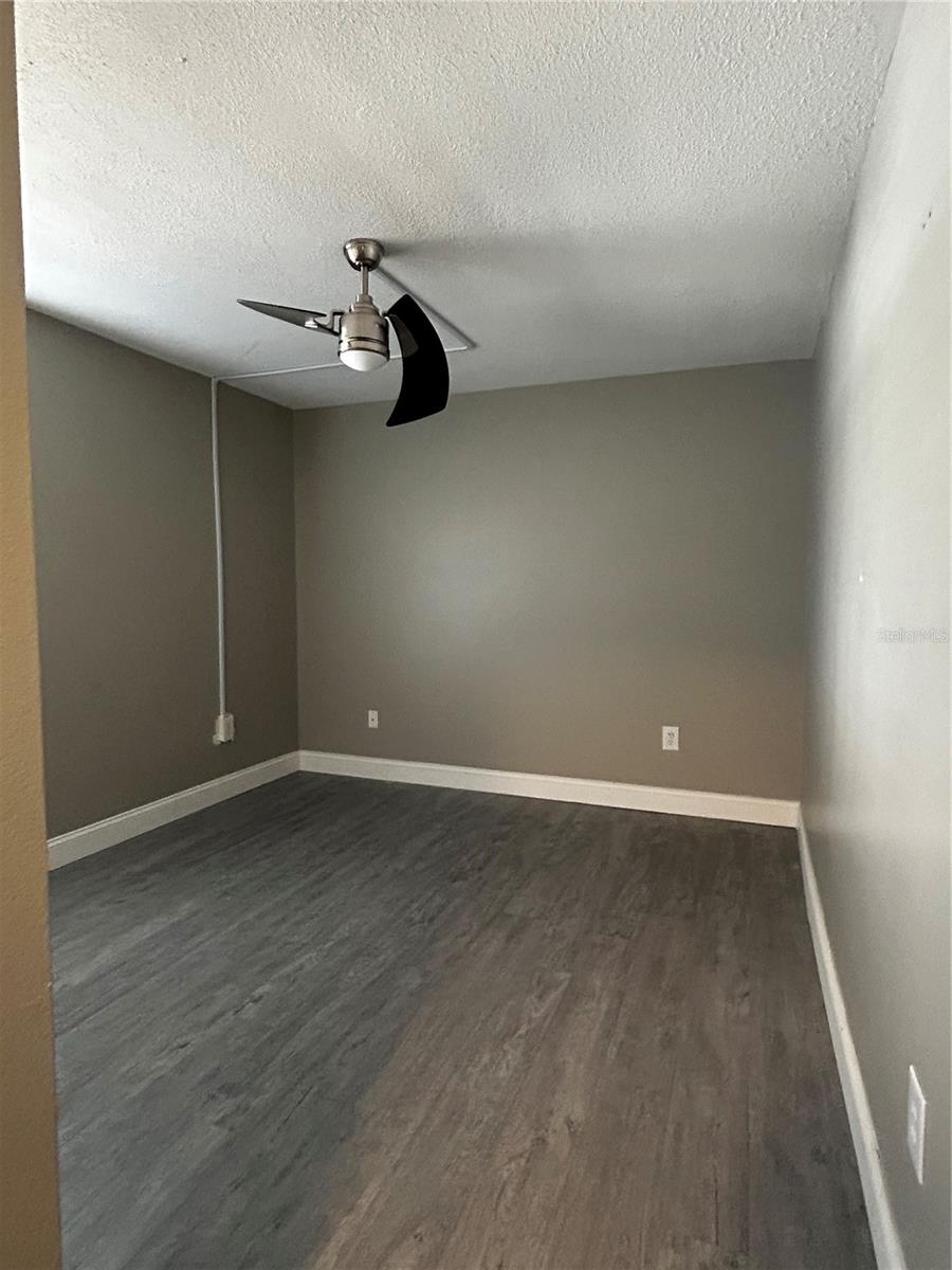 Image 17 of 30 For 3701 Parkway Blvd