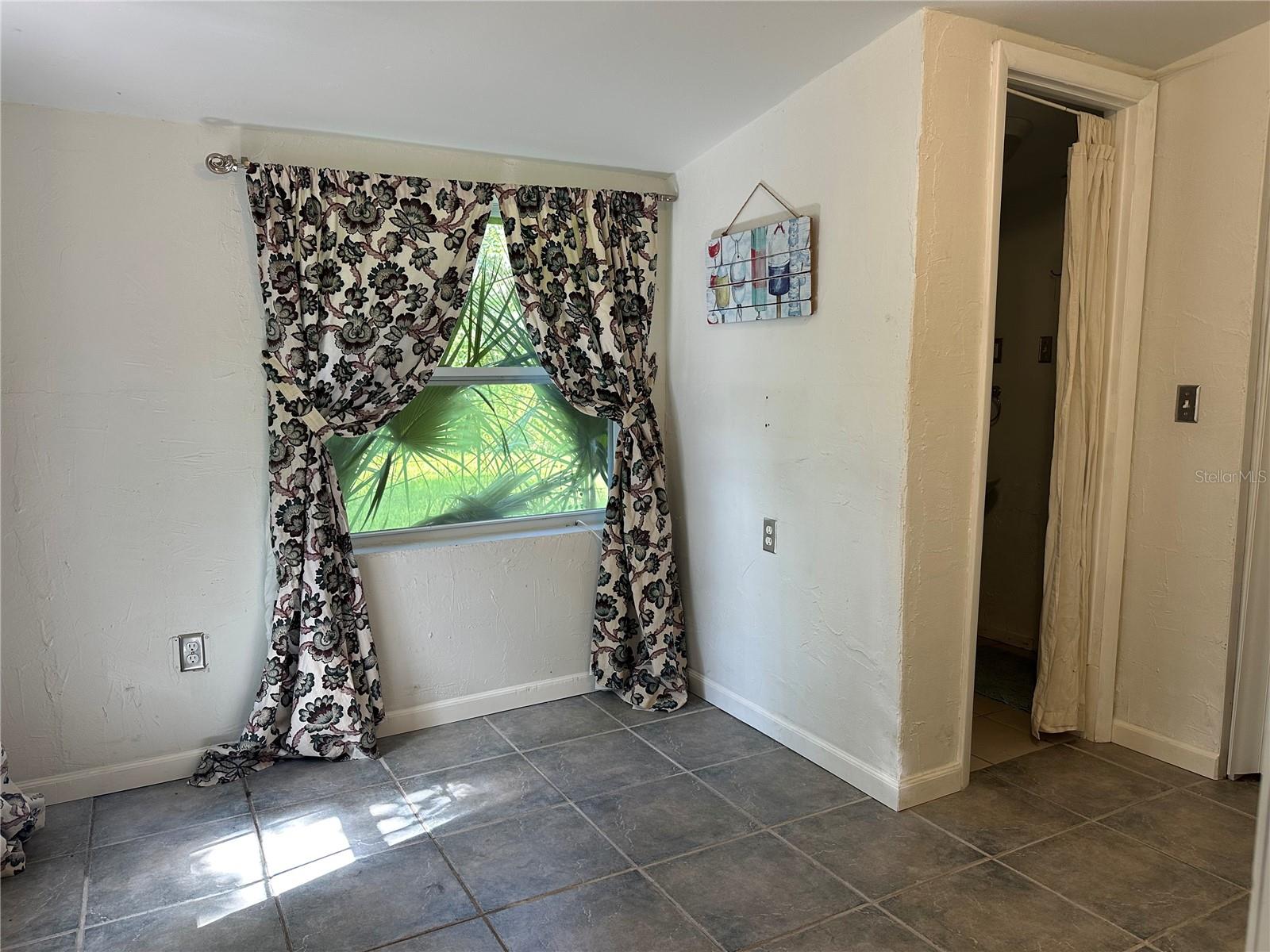 Image 37 of 43 For 10170 Yulee Drive