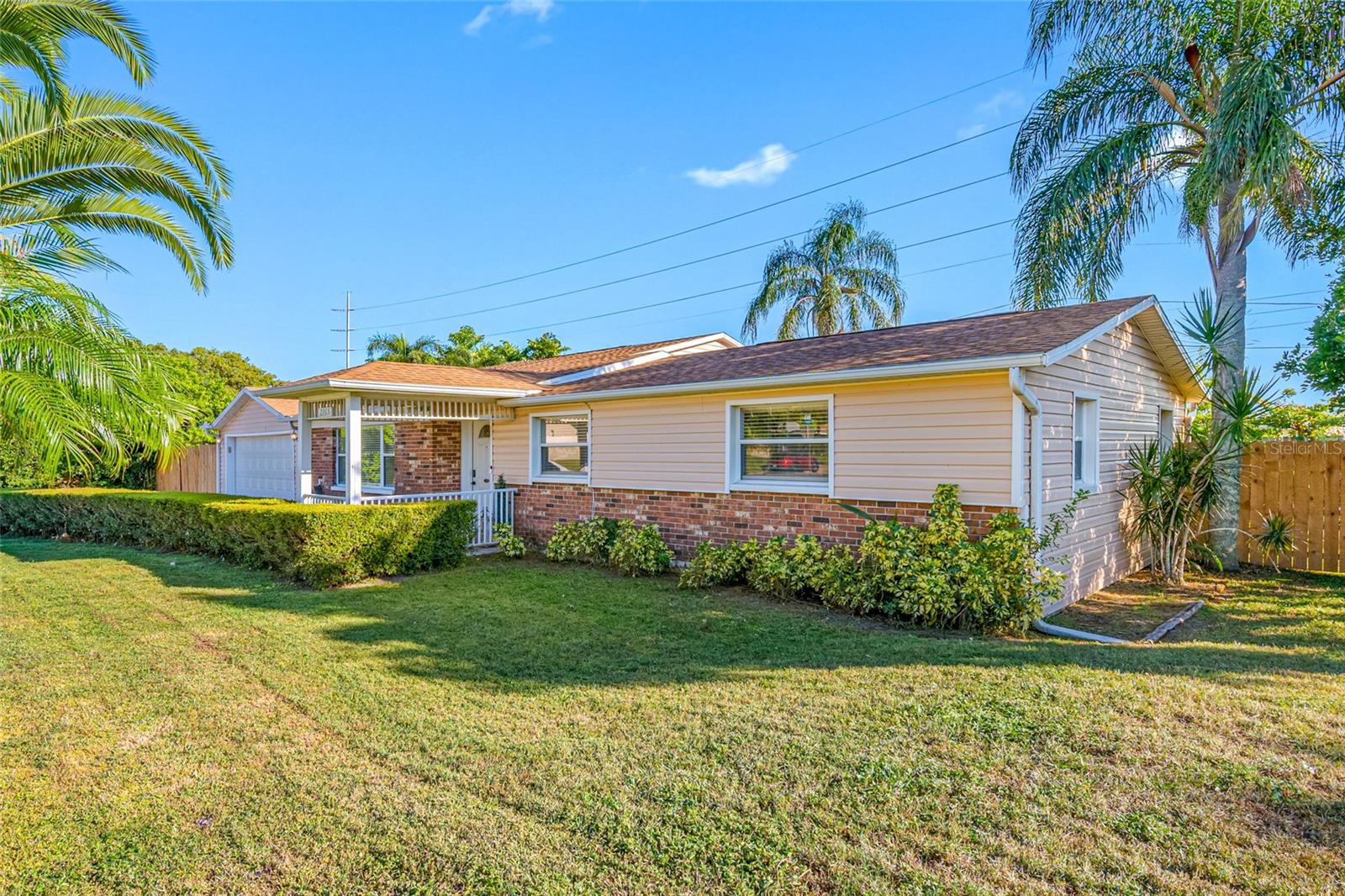 Image 4 of 52 For 2265 Lagoon Circle
