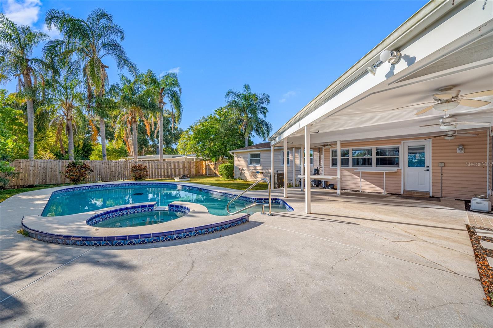 Image 41 of 52 For 2265 Lagoon Circle