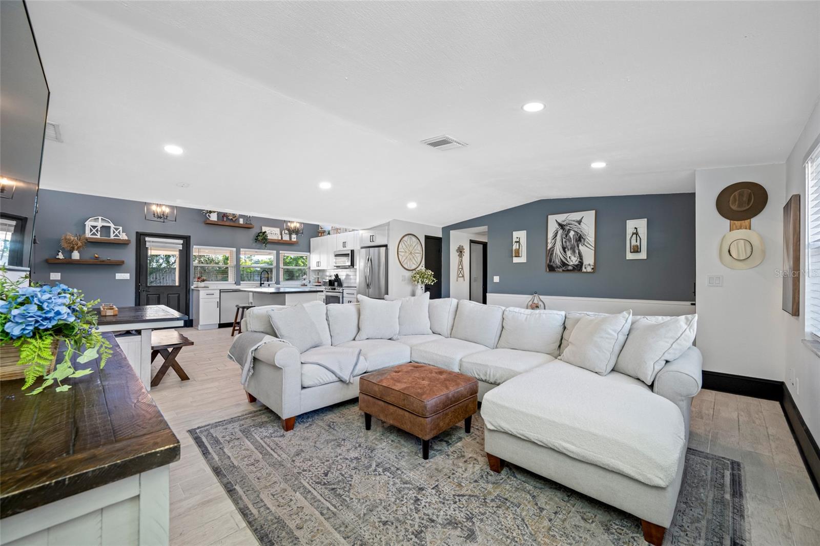 Image 9 of 52 For 2265 Lagoon Circle