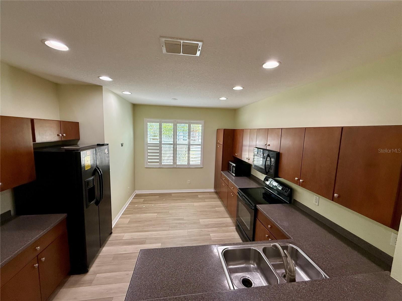 Image 4 of 18 For 15858 Aurora Lake Circle