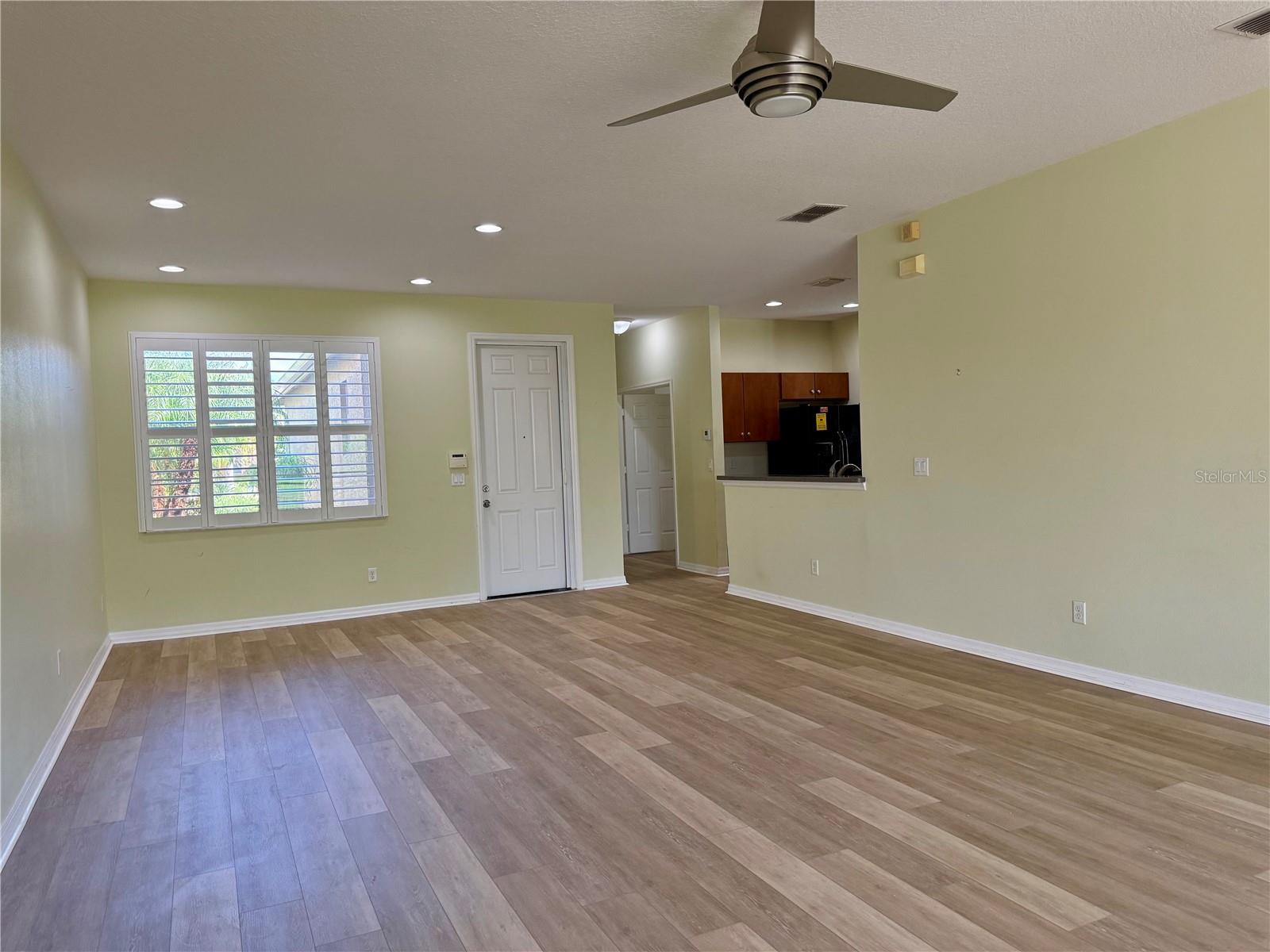 Image 8 of 18 For 15858 Aurora Lake Circle