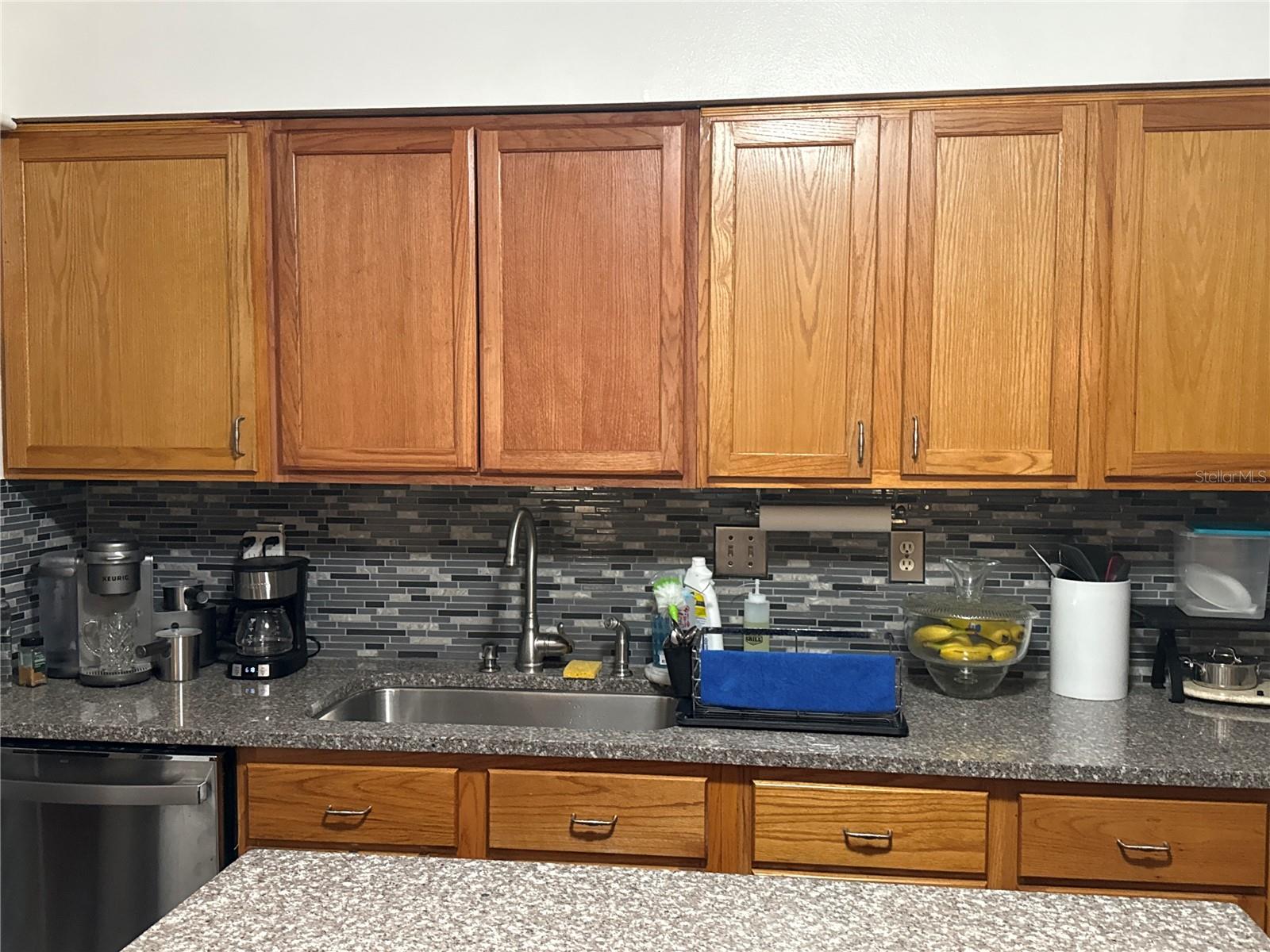 Image 23 of 41 For 4560 Lamson Avenue