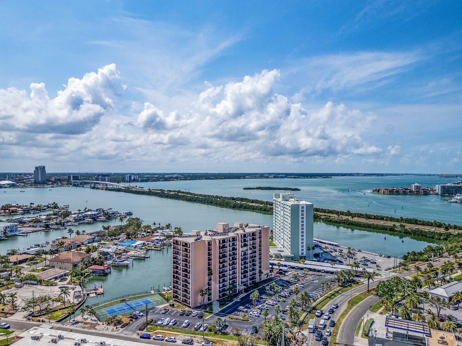 Image 48 of 62 For 51 Island Way 1001