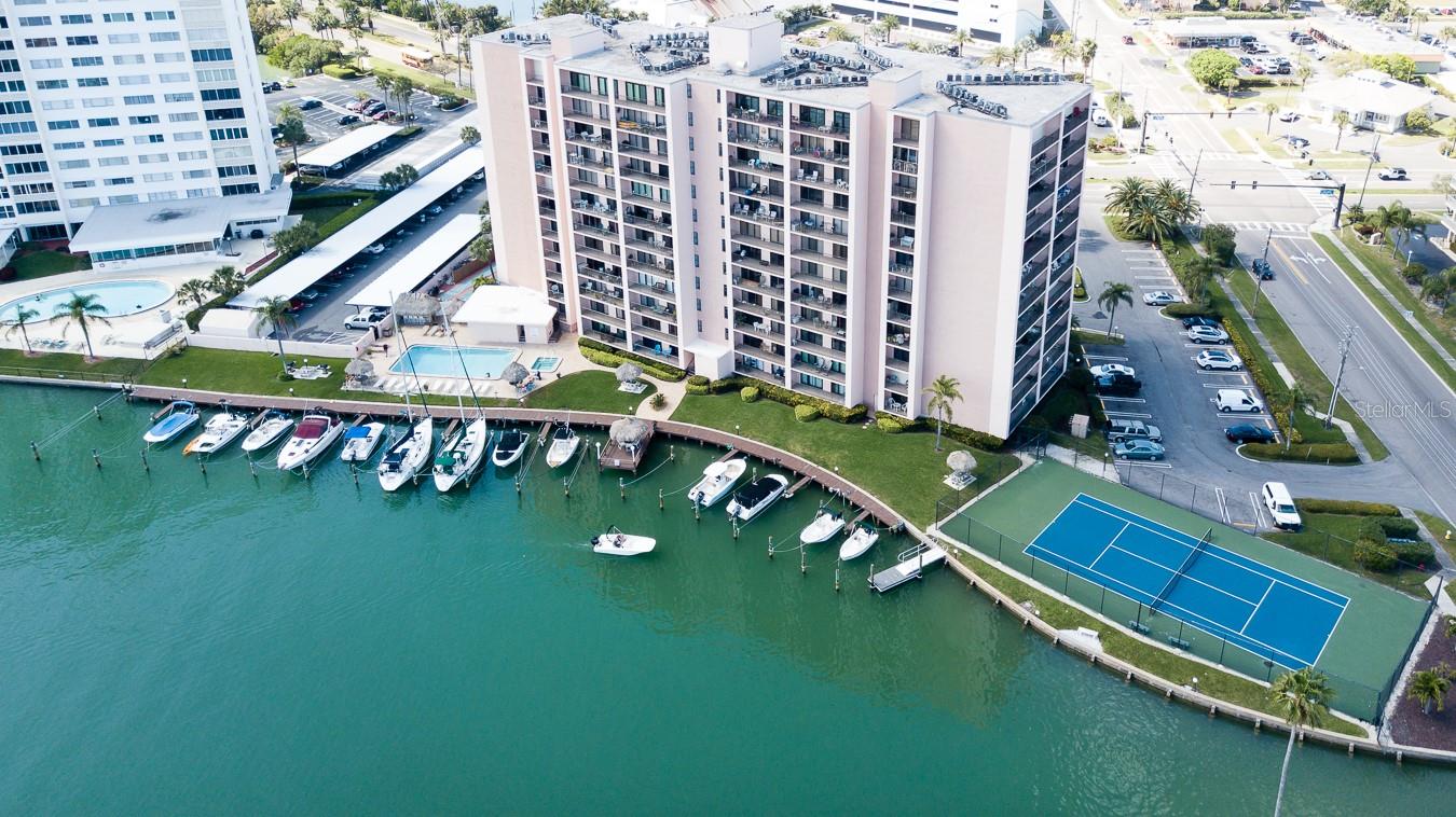 Image 53 of 62 For 51 Island Way 1001