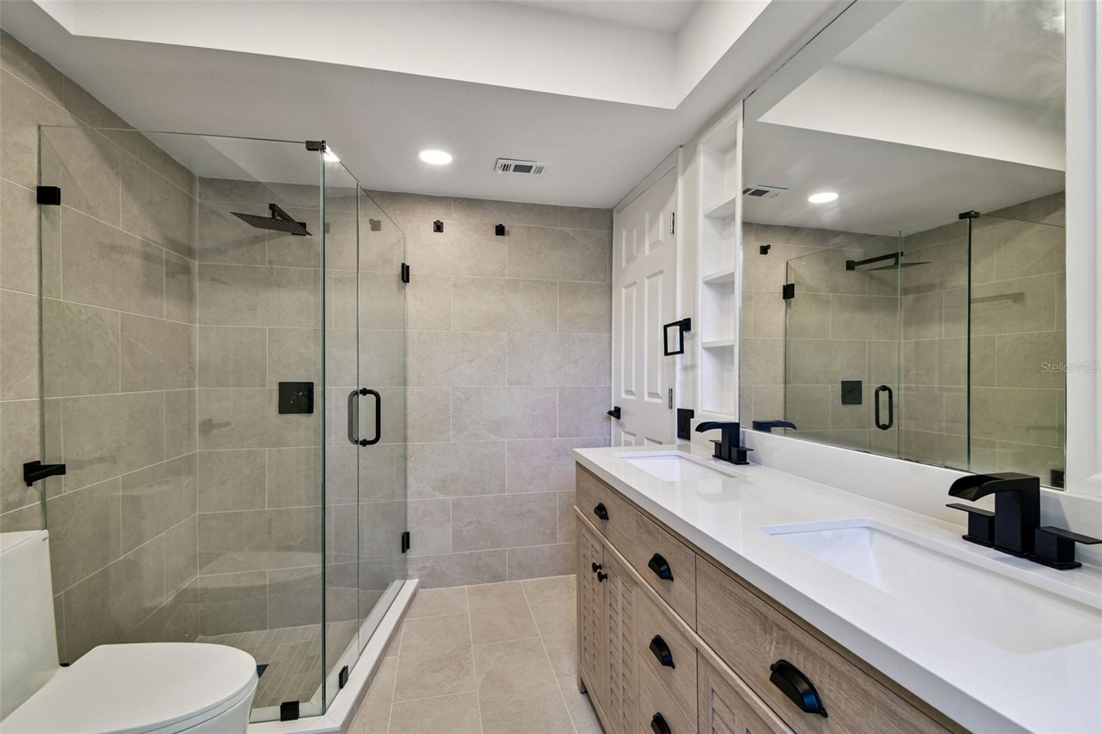 Image 19 of 30 For 970 Rolling Hills Drive