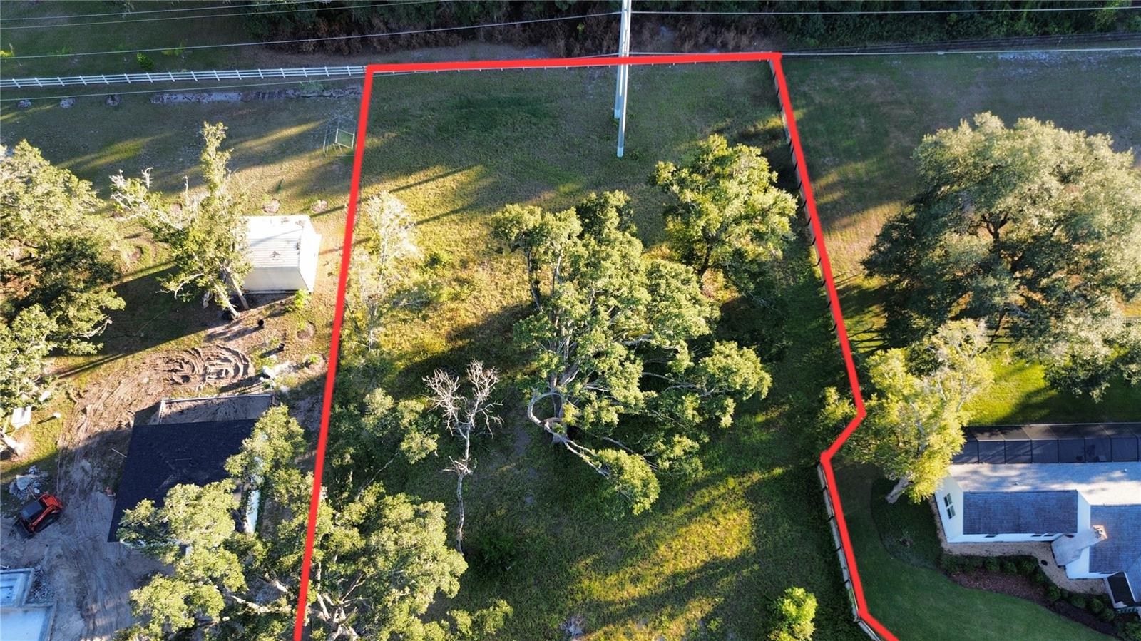Listing photo id 10 for 1407 Whitaker Road