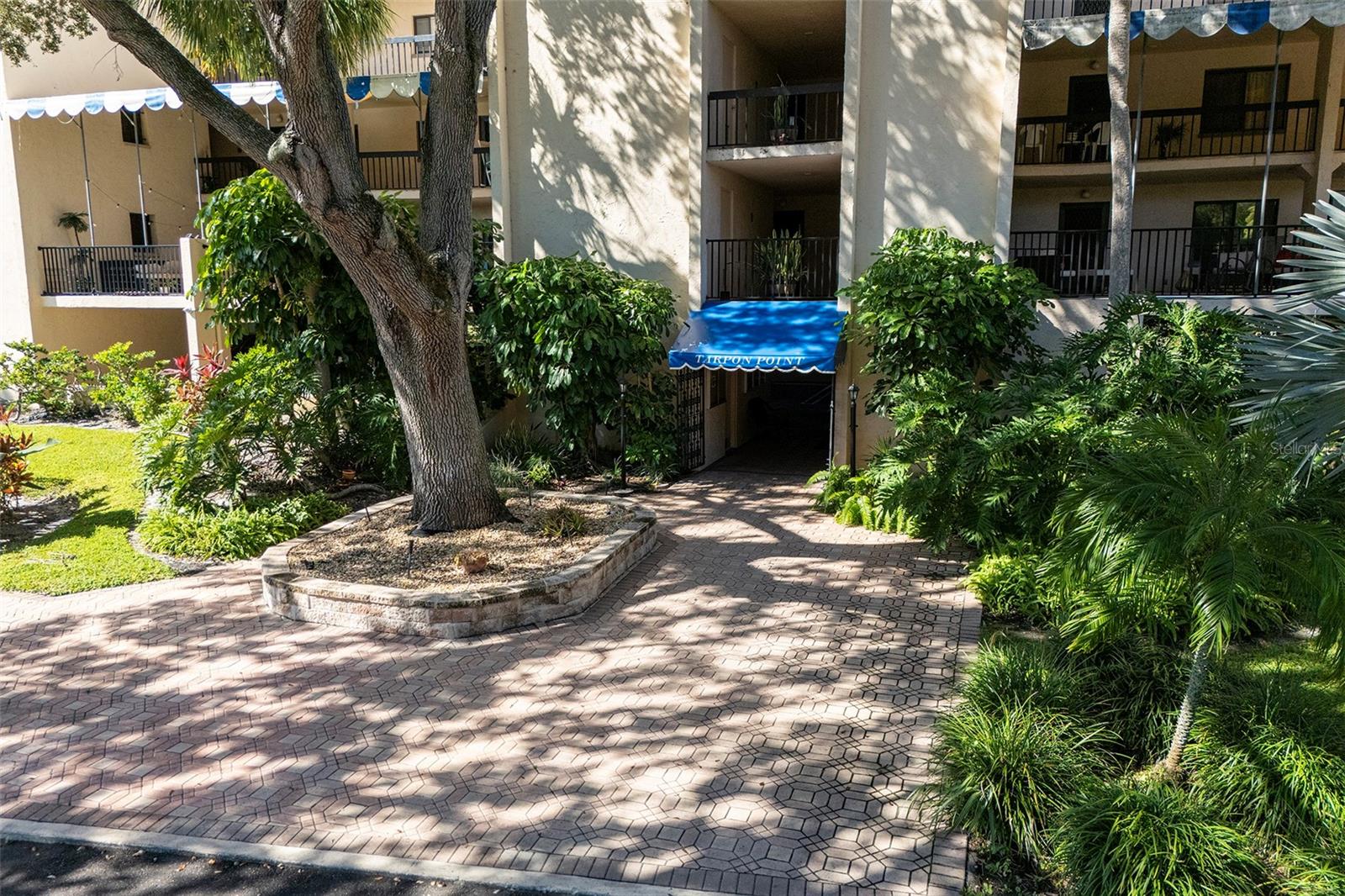 Details for 305 Tarpon Point 305, TARPON SPRINGS, FL 34689