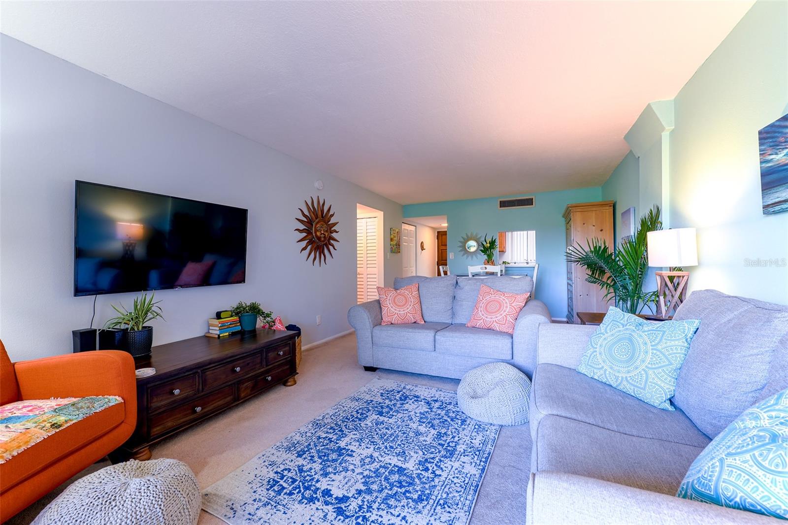 Image 4 of 42 For 305 Tarpon Point 305