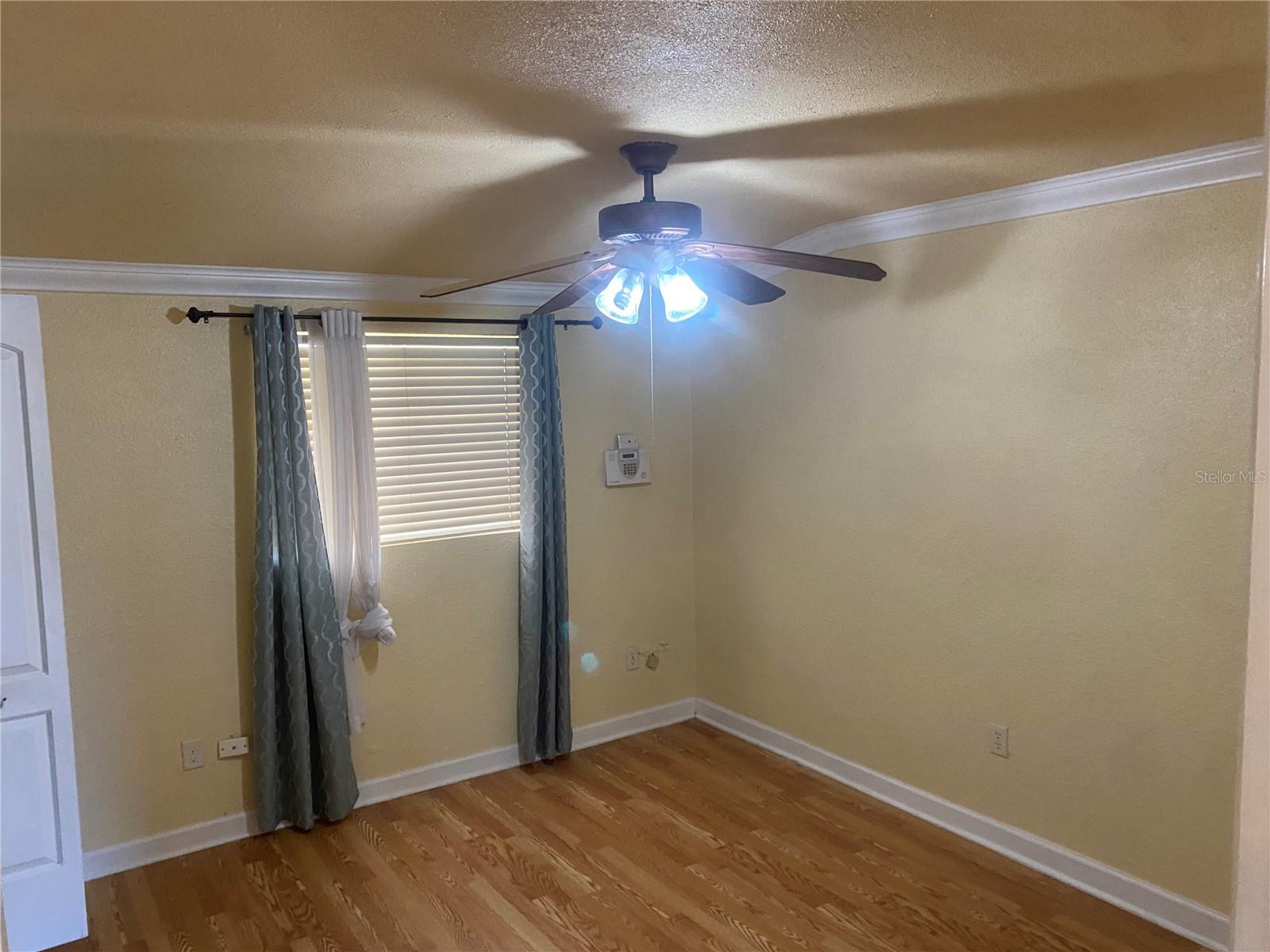 Image 46 of 53 For 5916 16th Avenue N