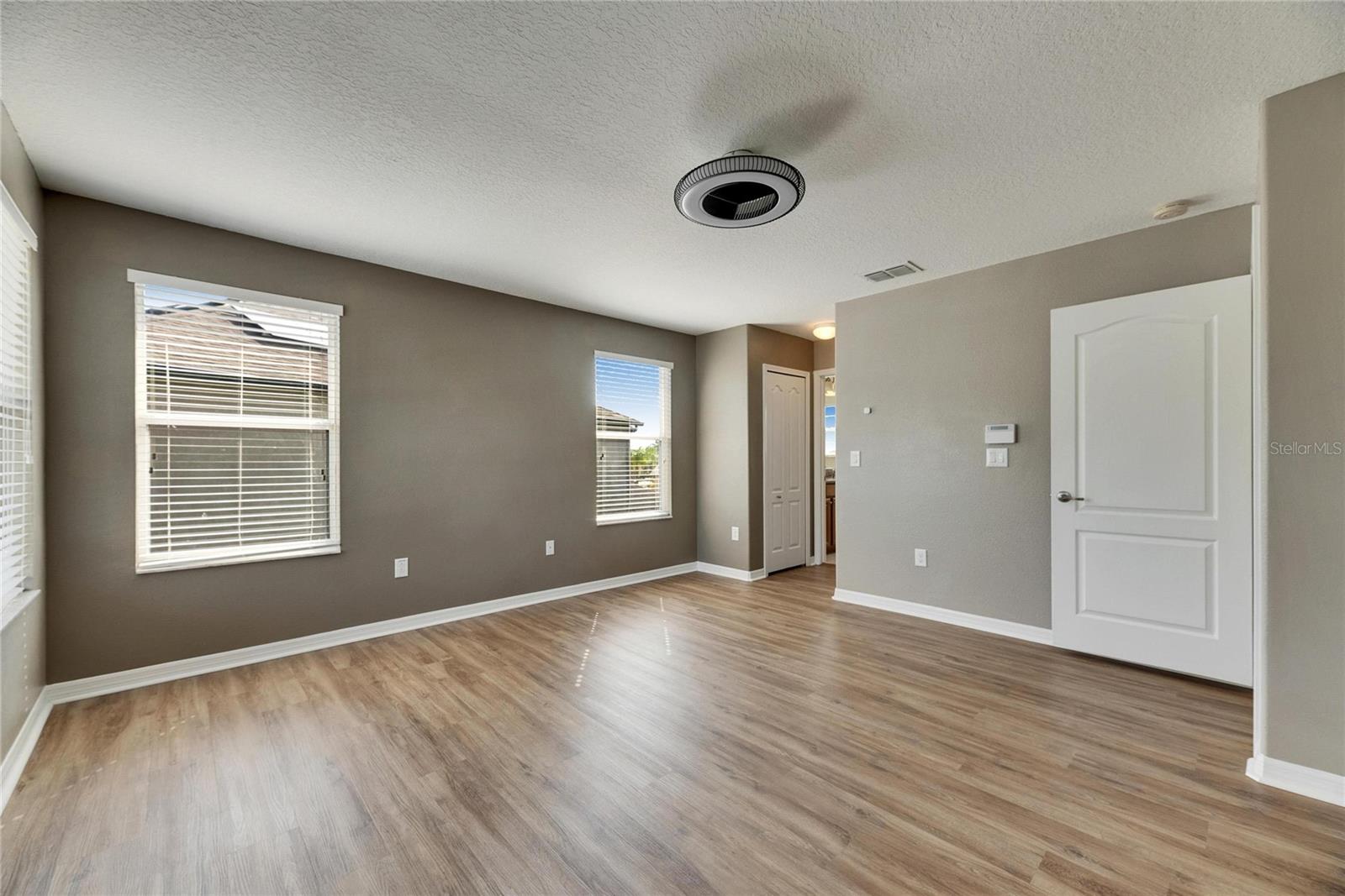 Image 16 of 37 For 18734 Burndall Court