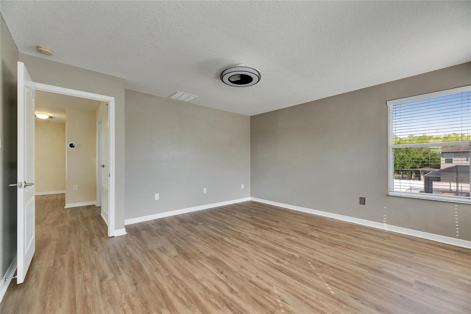 Image 17 of 37 For 18734 Burndall Court