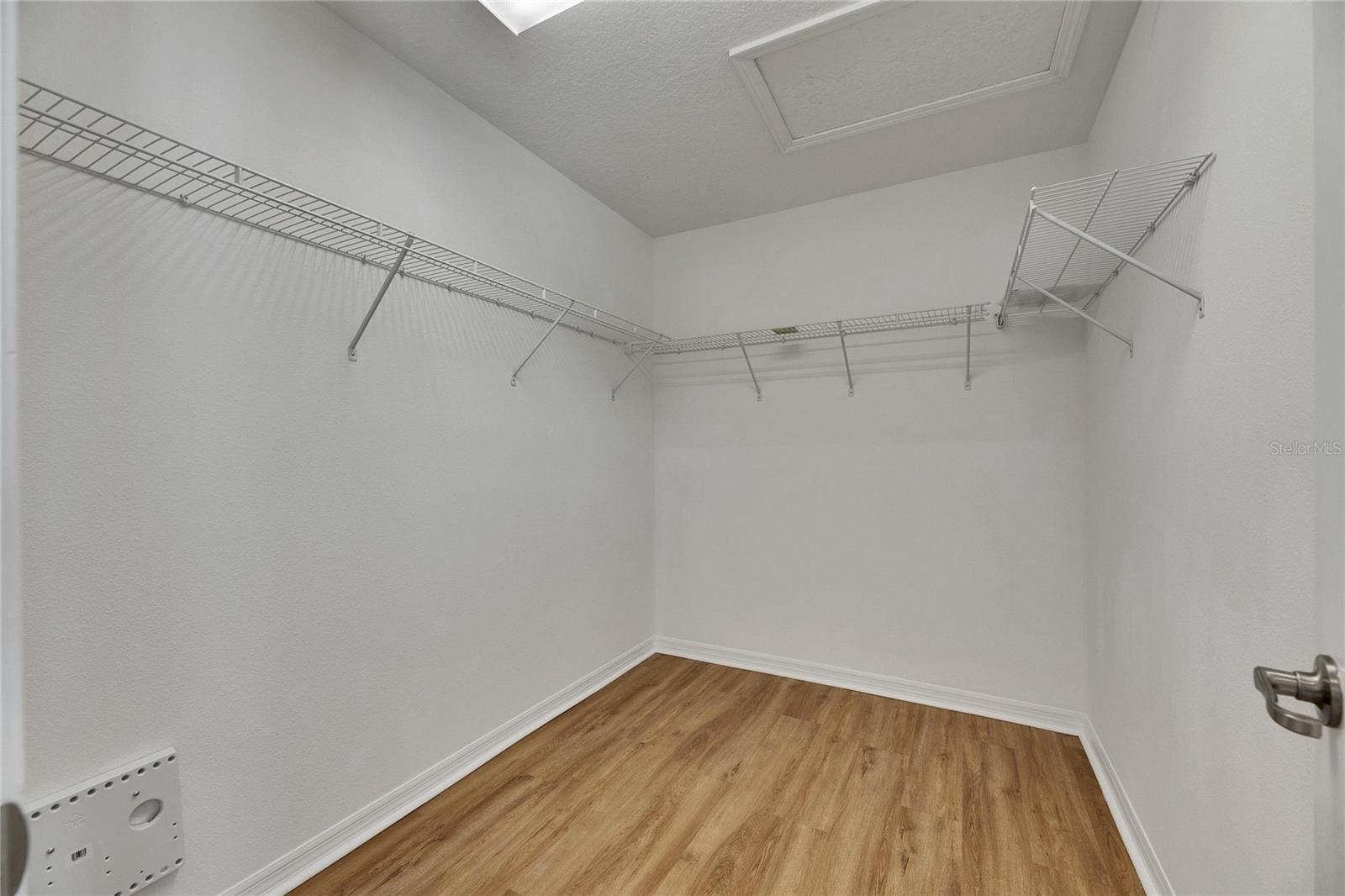 Image 19 of 37 For 18734 Burndall Court