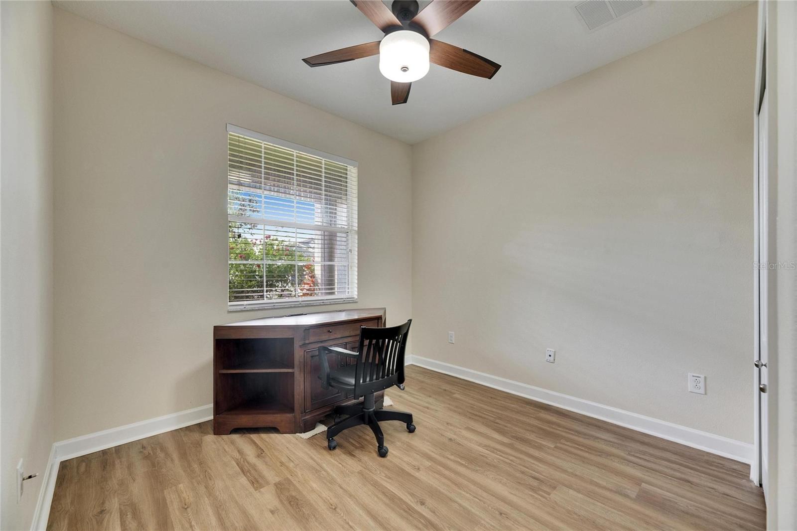 Image 23 of 37 For 18734 Burndall Court