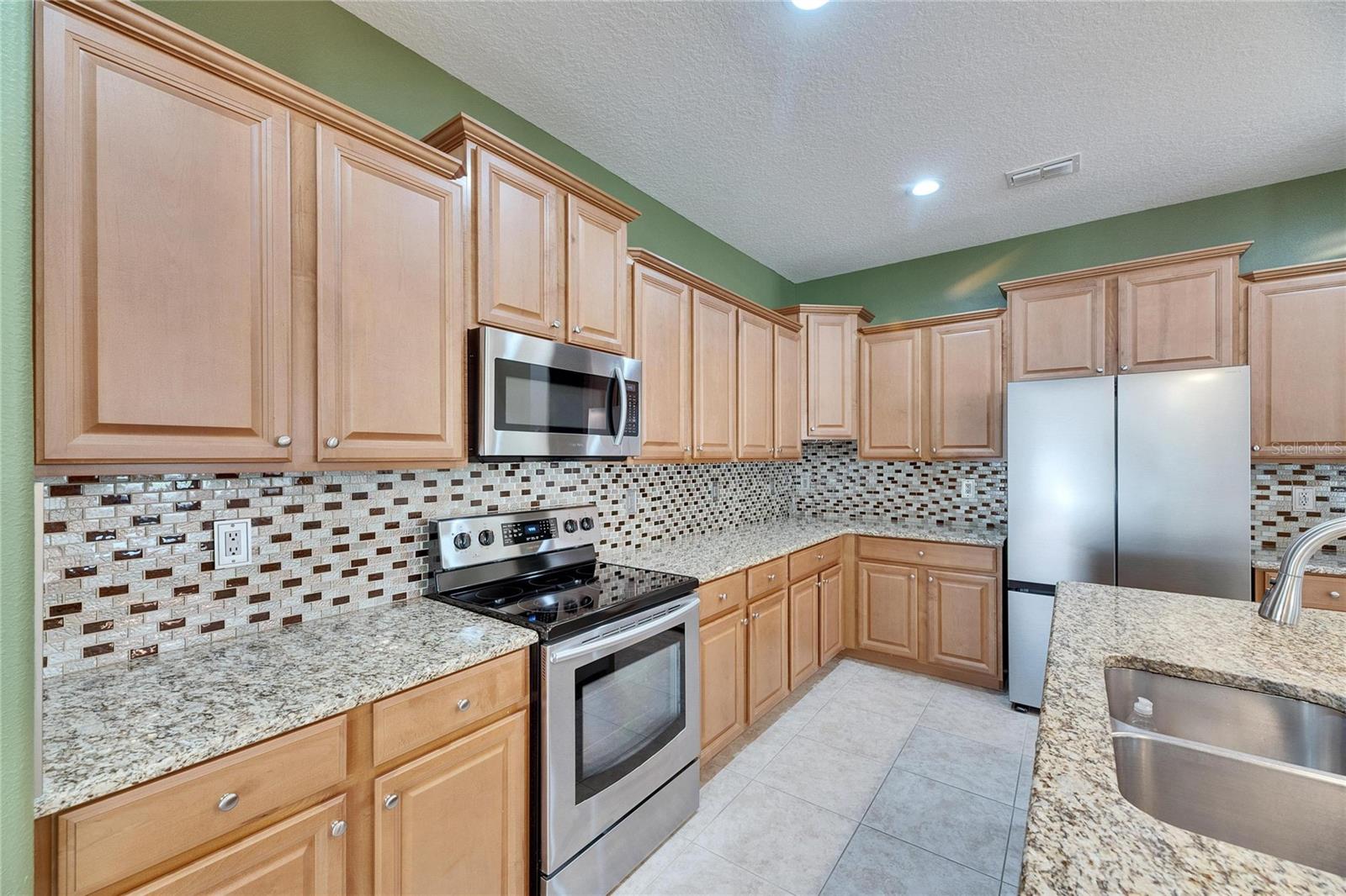 Image 25 of 37 For 18734 Burndall Court