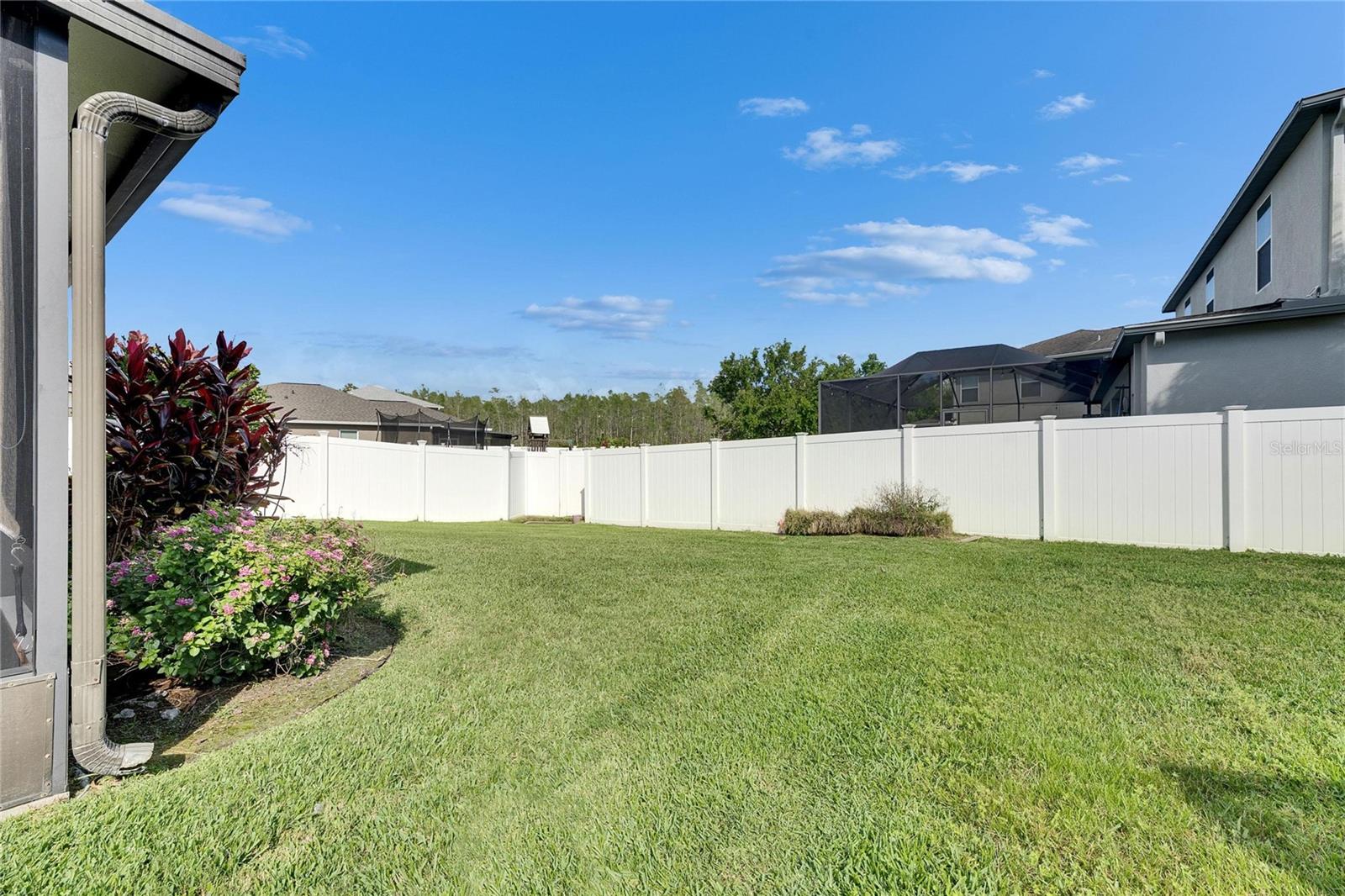 Image 33 of 37 For 18734 Burndall Court