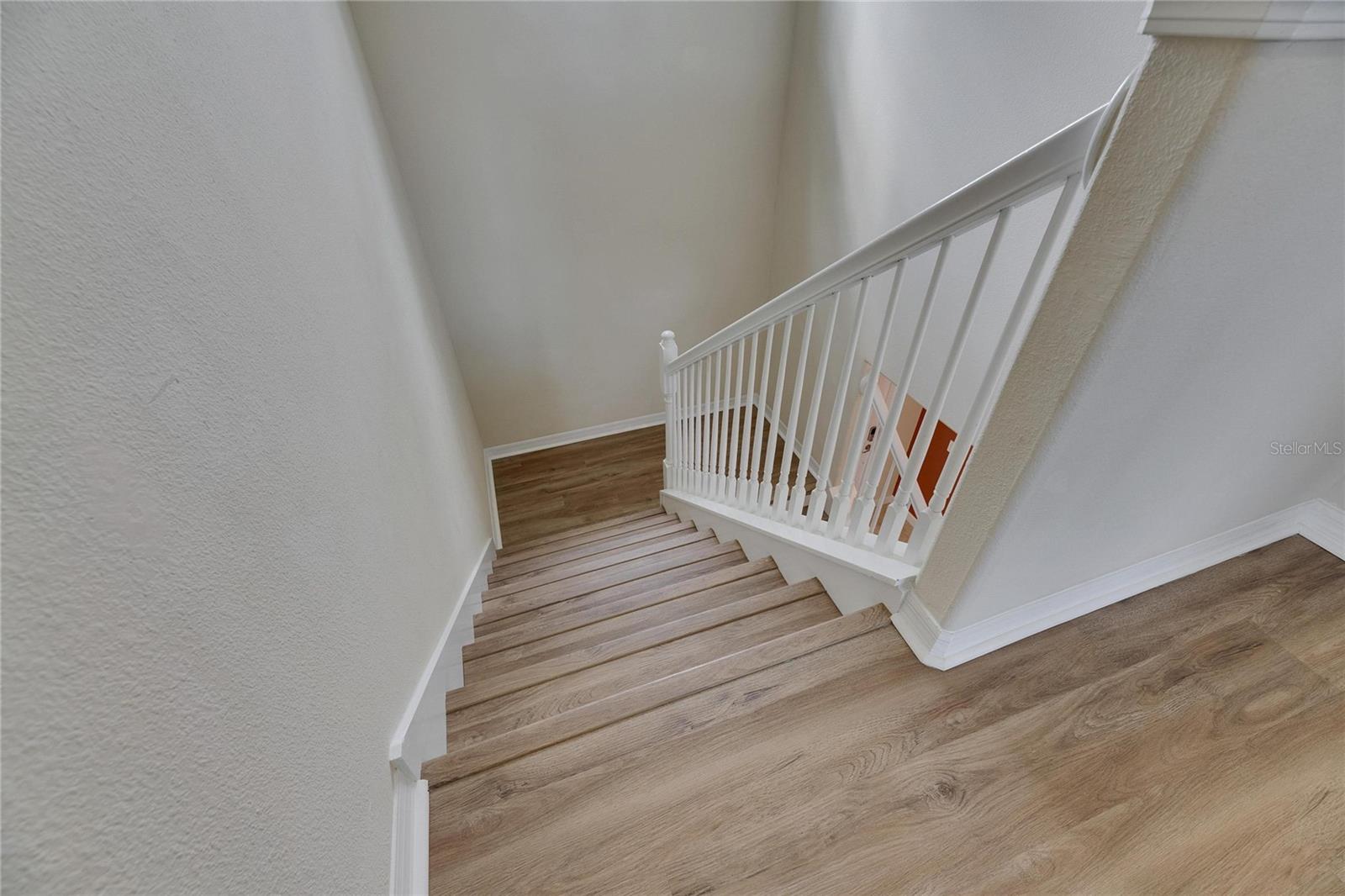 Image 4 of 37 For 18734 Burndall Court