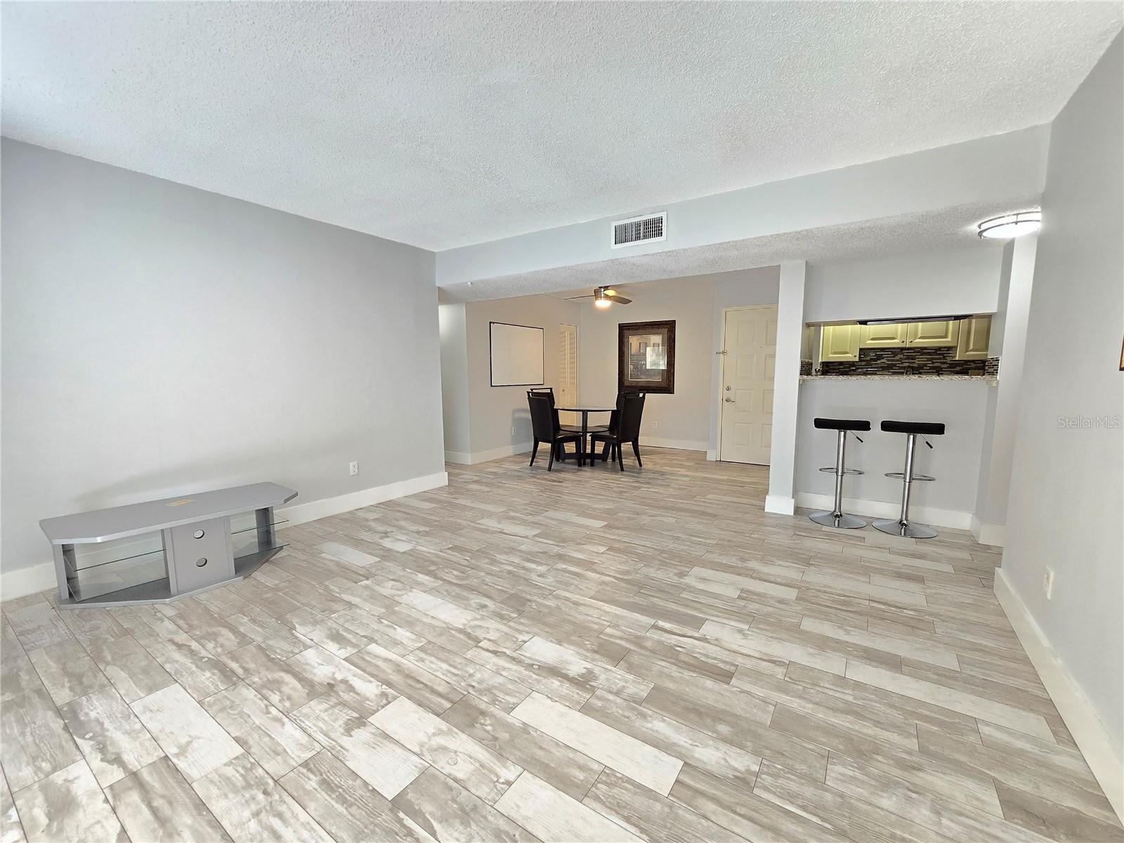 Image 16 of 42 For 4411 Shady Terrace Lane 114