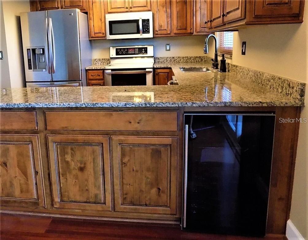 Image 6 of 13 For 8804 Bay Pointe Drive 204