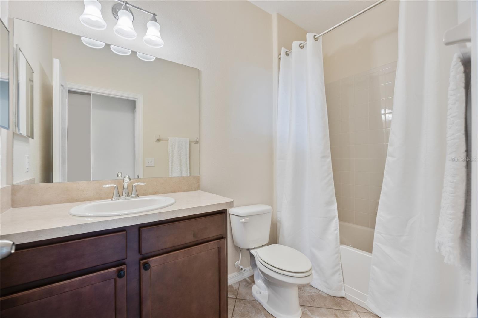 Image 10 of 43 For 31225 Claridge Place