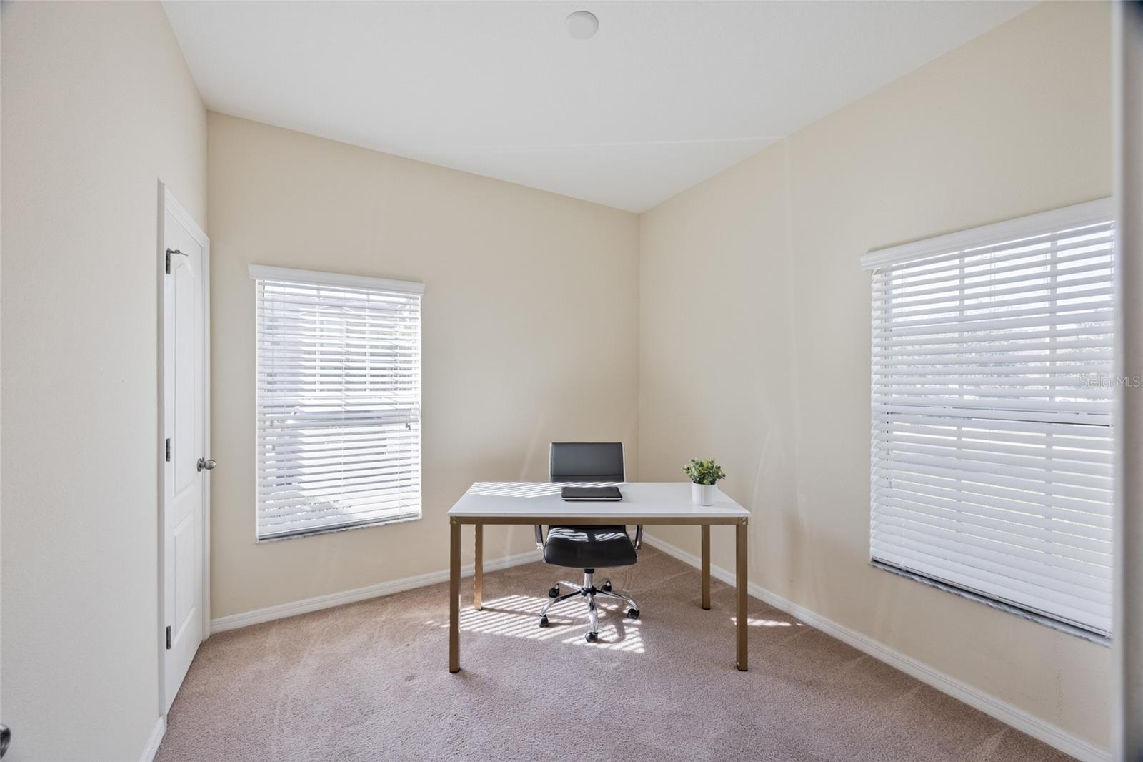 Image 11 of 43 For 31225 Claridge Place