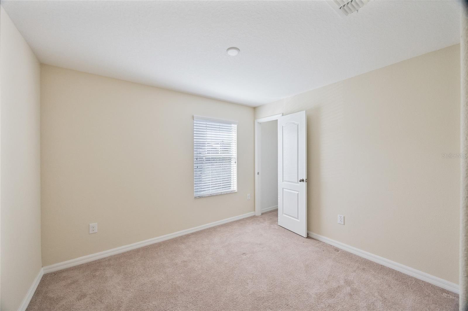 Image 20 of 43 For 31225 Claridge Place