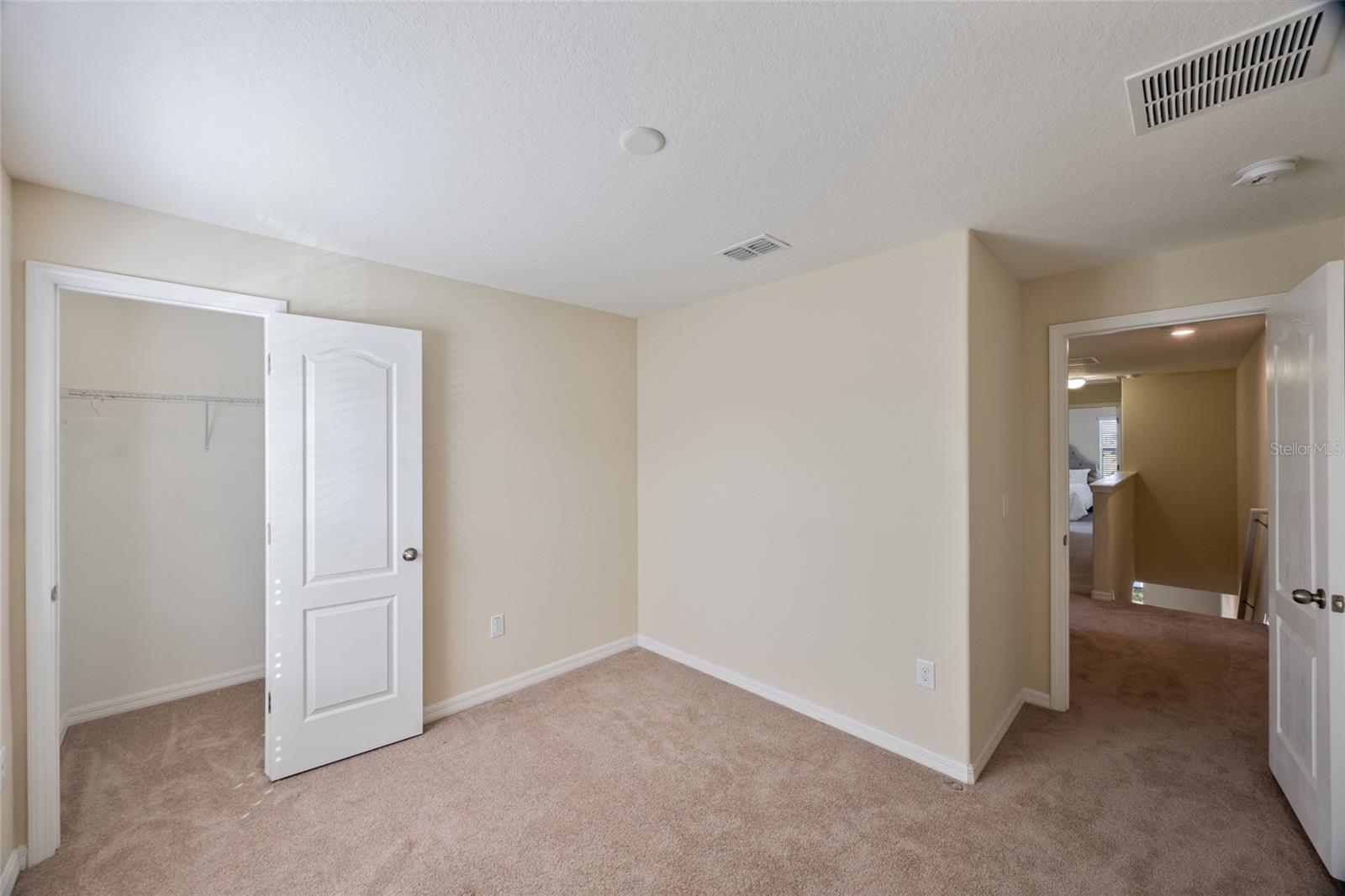 Image 21 of 43 For 31225 Claridge Place