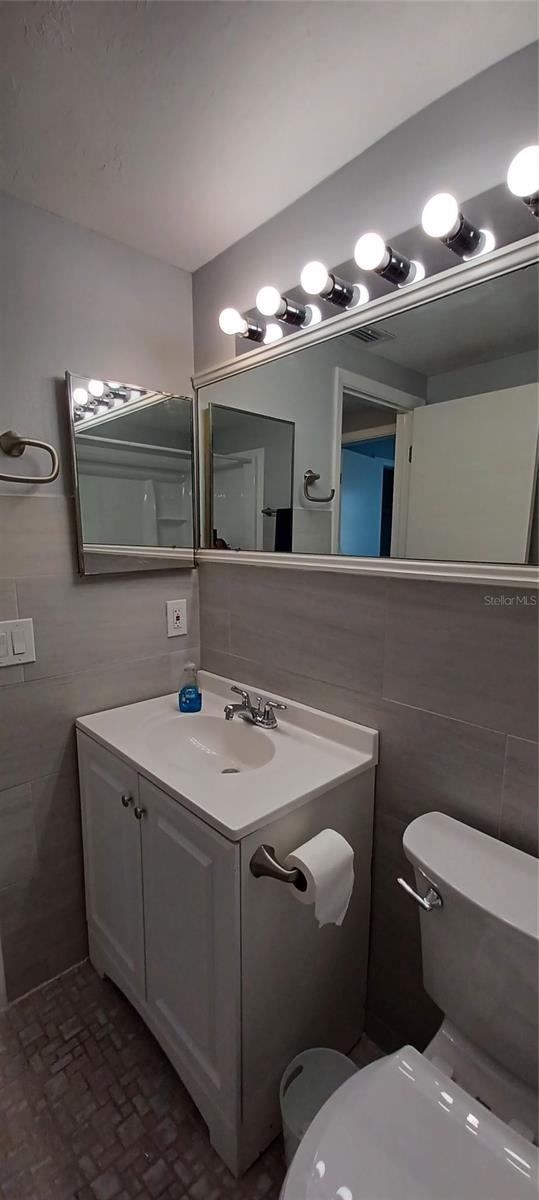 Image 10 of 25 For 4948 Getner Street