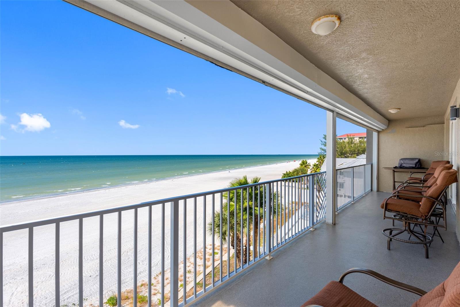 Image 10 of 80 For 19710 Gulf Boulevard 301