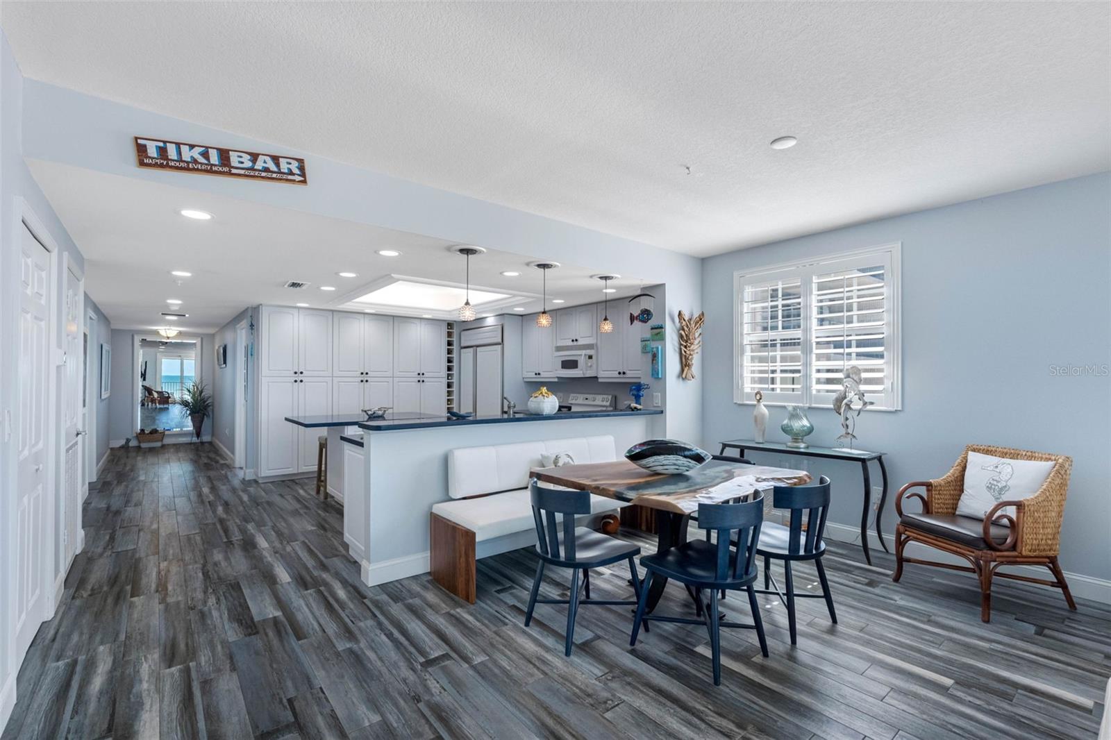 Image 17 of 80 For 19710 Gulf Boulevard 301