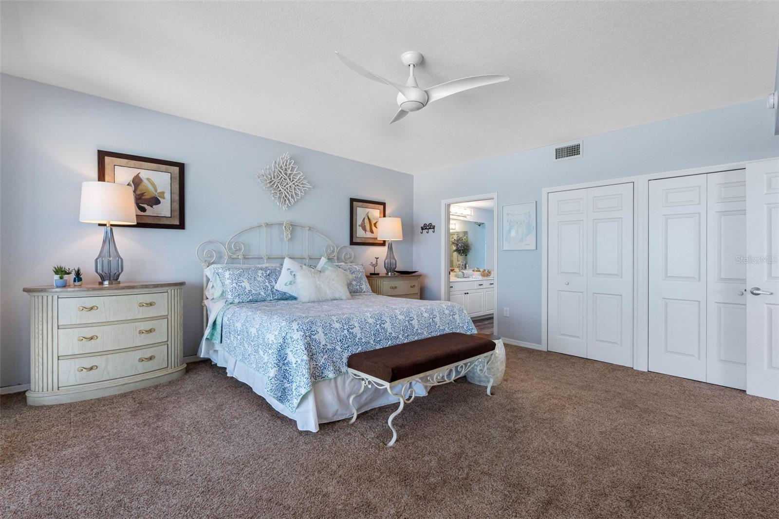 Image 22 of 80 For 19710 Gulf Boulevard 301