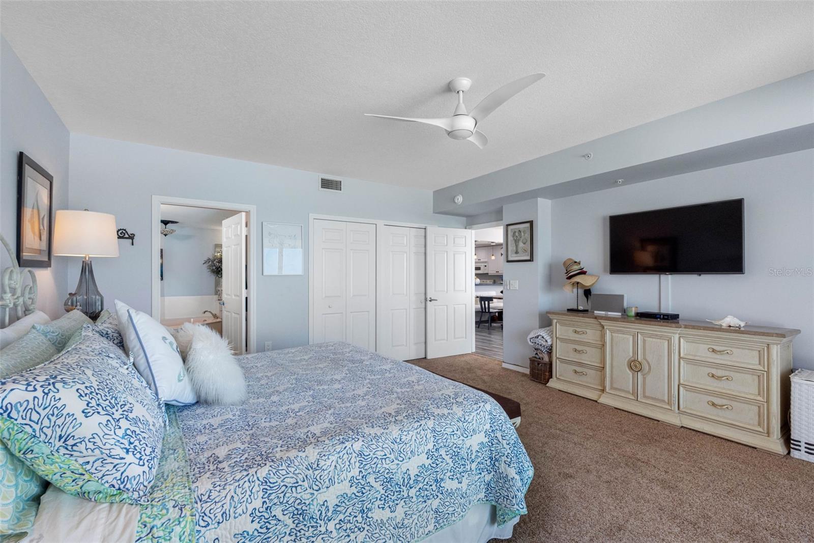 Image 30 of 80 For 19710 Gulf Boulevard 301