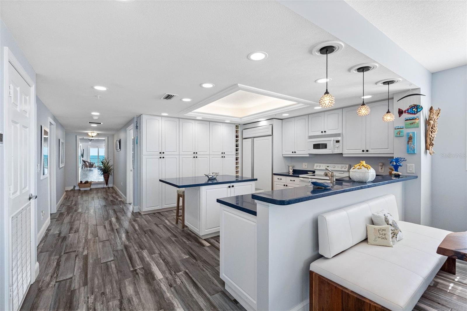 Image 34 of 80 For 19710 Gulf Boulevard 301