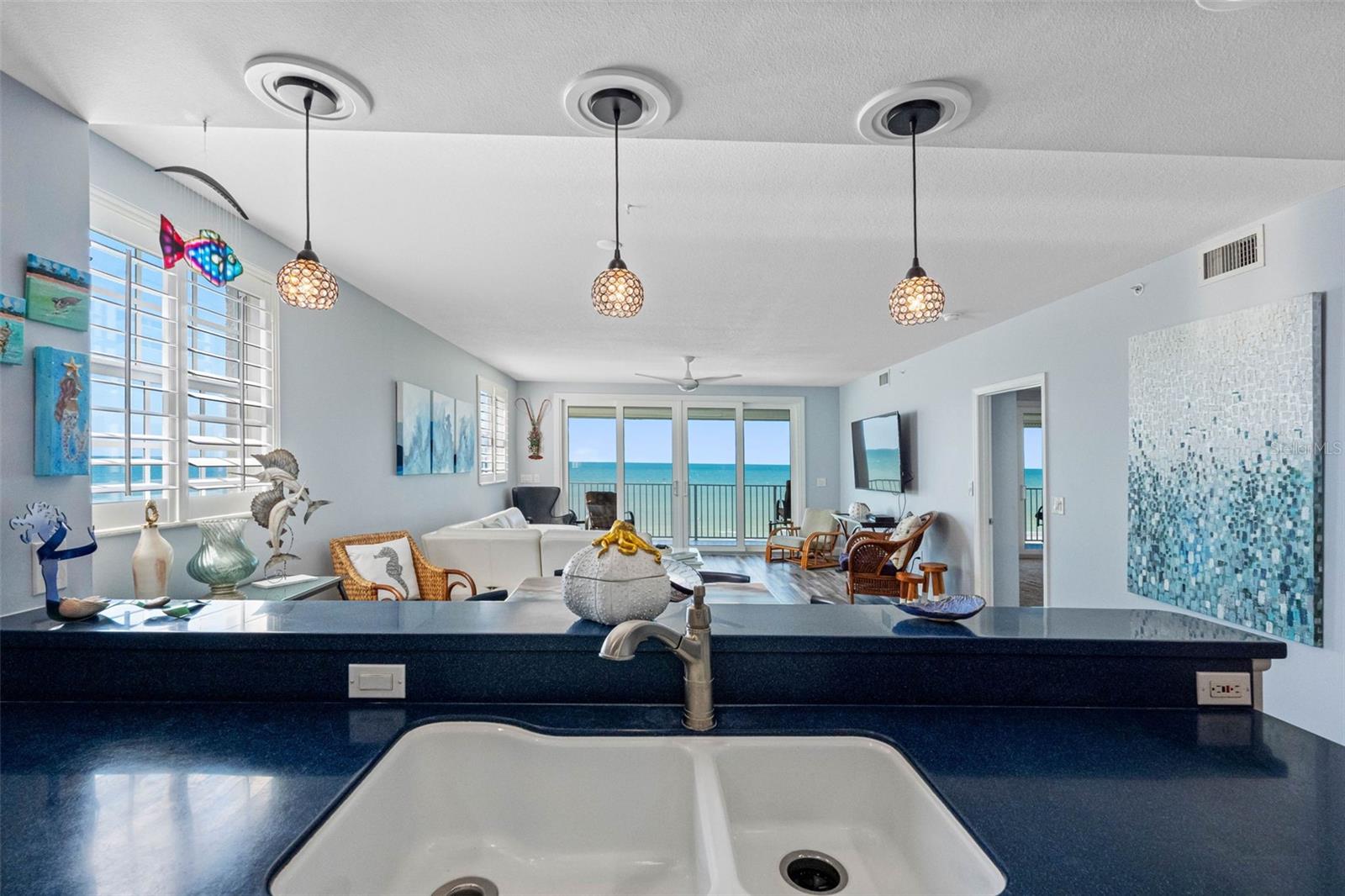 Image 38 of 80 For 19710 Gulf Boulevard 301