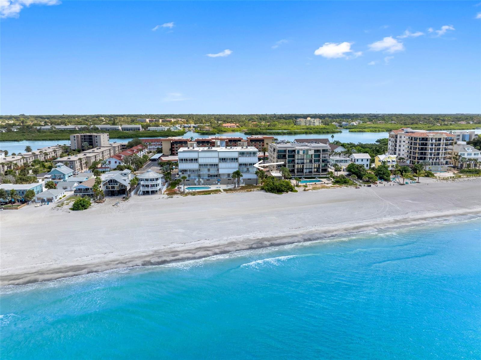 Image 45 of 80 For 19710 Gulf Boulevard 301