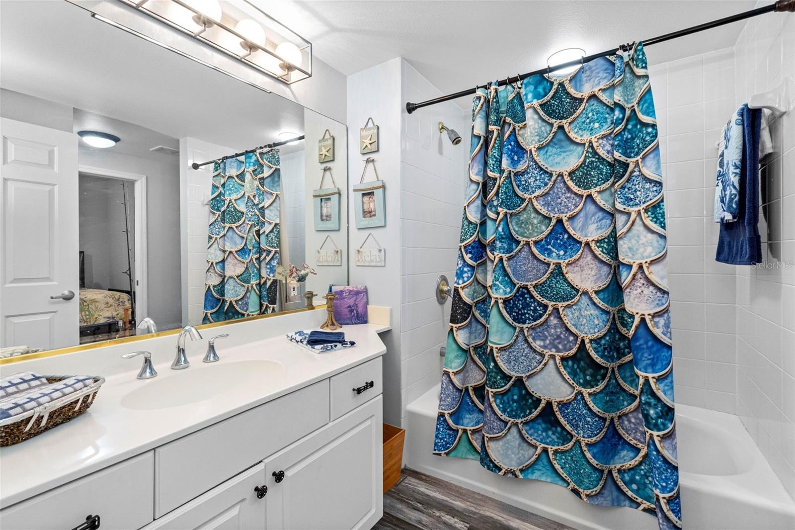 Image 57 of 80 For 19710 Gulf Boulevard 301